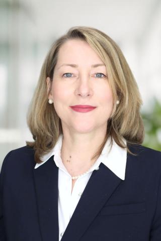 Headshot of Betti Rosszer Figueroa